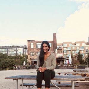 Meet your Posher, Emelysol